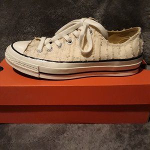 CONVERSE CHUCKS, OFF WHITE TEXTURED FABRIC UPPER, VERY GOOD CONDITION SIZE 7